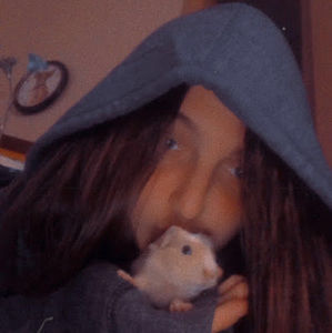 Meet your Posher, Alexis